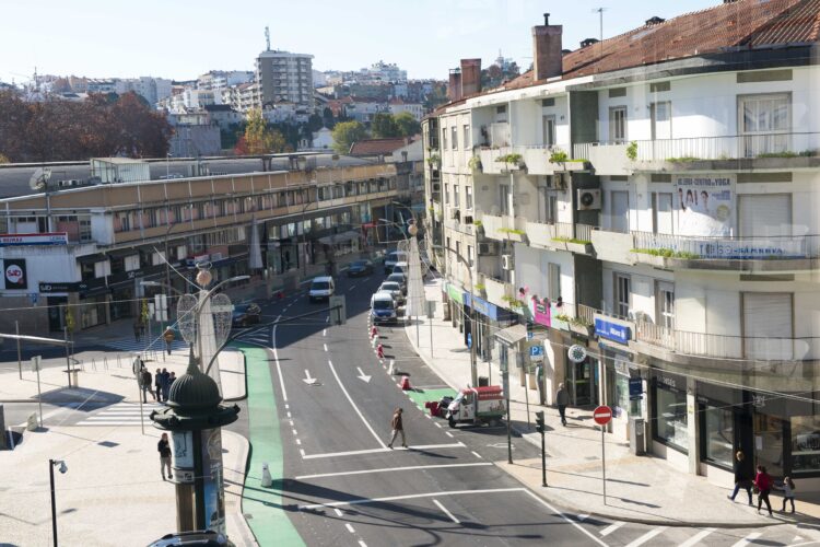 Avenida Heróis de Angola, em Leiria, vai ter dois sentidos a partir de segunda-feira