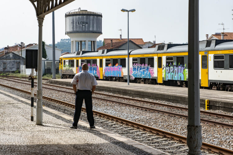 TGV: Leiria com nove serviços por dia, mas sem estação própria