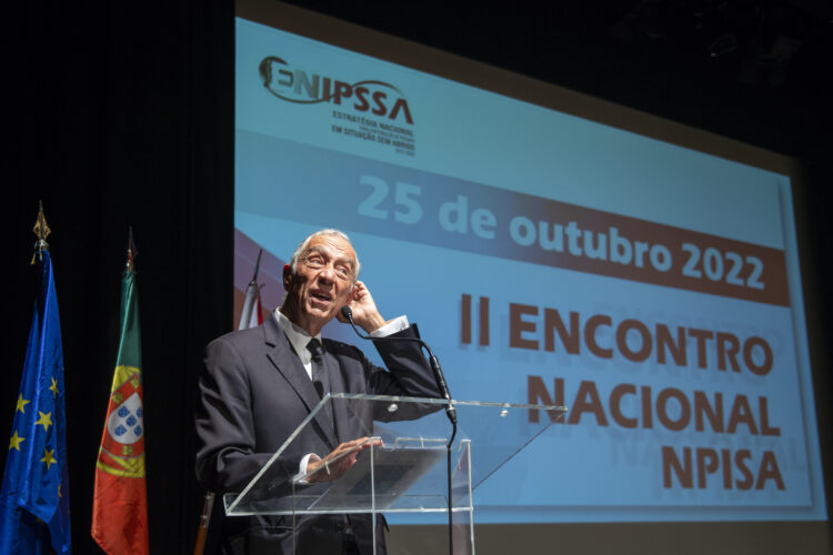 Marcelo Rebelo de Sousa afirma que sem-abrigo e pobreza são “fracasso da sociedade”
