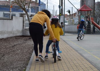 Meirinhas recolhe bicicletas, trotinetas e triciclos para crianças do centro escolar da freguesia