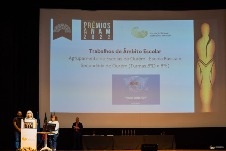 Alunos e Assembleia Municipal de Ourém premiados