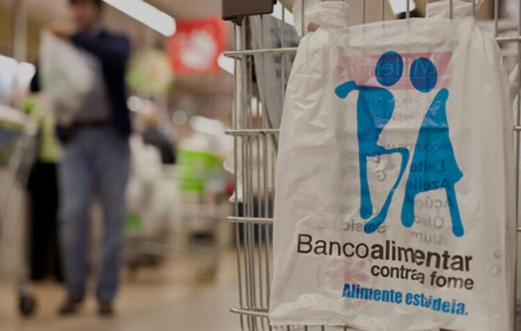 Mil e quinhentos voluntários ajudam Banco Alimentar a lutar contra a fome