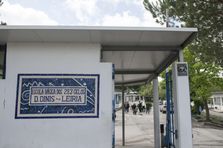 Greve fecha várias escolas na região de Leiria