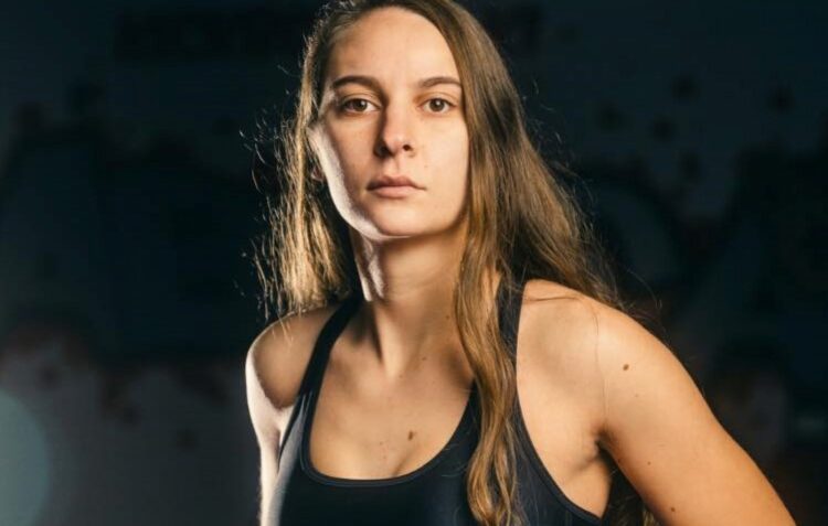 Kickboxing: Das aulas de defesa pessoal à conquista do quarto título mundial