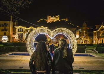 Municípios cortam na iluminação de Natal para poupar energia