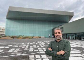 Jorge Louraço, dramaturgo natural da Nazaré, é o novo director do 23 Milhas