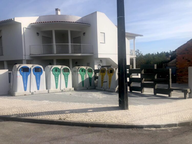 Meirinhas oferece aos cidadãos horta de plantas aromáticas em ilha ecológica