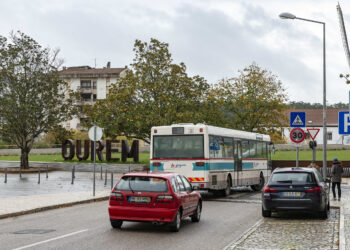 Pais de Ourém contestam horários dos transportes escolares