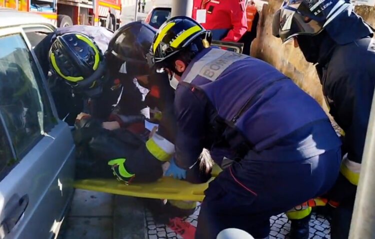 Sismo faz tremer Leiria. Protecção Civil testa socorro em simulacro