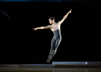 Director do Bayerisches Staatsballett elogia António Casalinho: “Estou muito feliz por ter um talento tão excepcional”