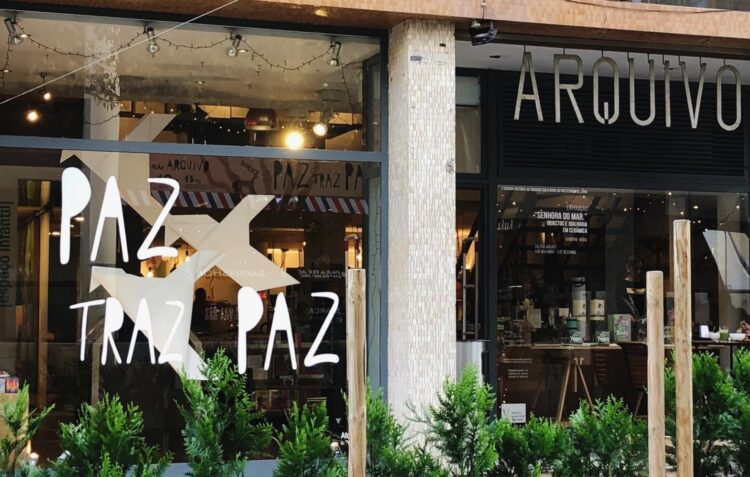 Arquivo reúne 40 artistas em leilão a favor da associação InPulsar