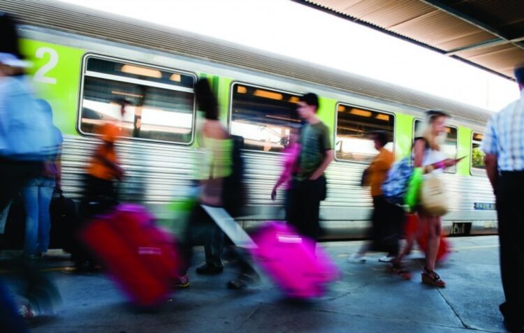 Ministério das Infraestruturas sem respostas para a Comissão de Defesa da Linha do Oeste