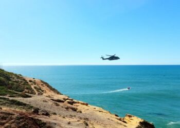 Barco de pesca desaparece no mar e buscas já se iniciaram na Nazaré