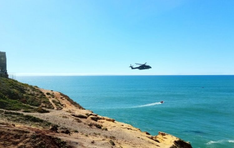 Barco de pesca desaparece no mar e buscas já se iniciaram na Nazaré