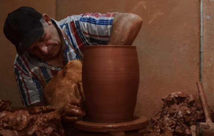Filme sobre o último oleiro de Pedreiras exibido em Porto de Mós