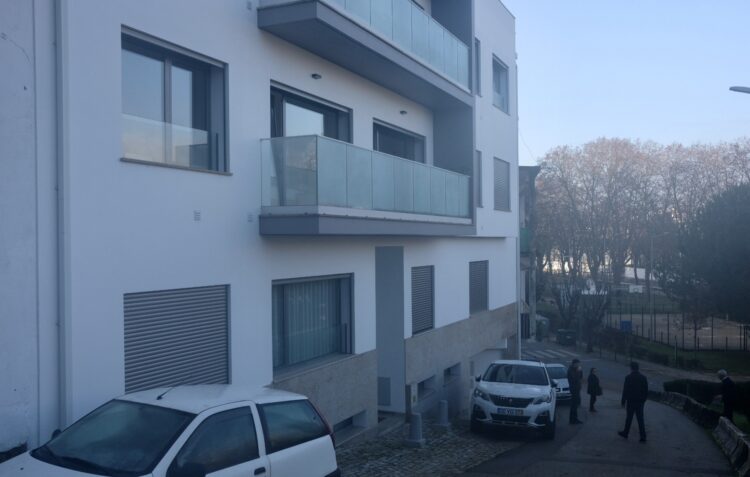 Deslizamento de terras obriga a retirada de 11 pessoas em Leiria