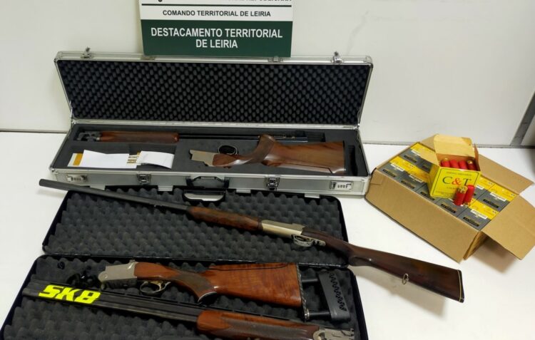 Suspeito de agredir ex-mulher tinha quatro armas de fogo