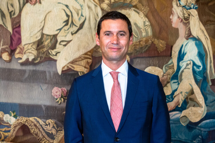 João Galamba: “Primeiros projectos de uso de hidrogénio verde têm entrada prevista em funcionamento no decorrer do ano de 2023”