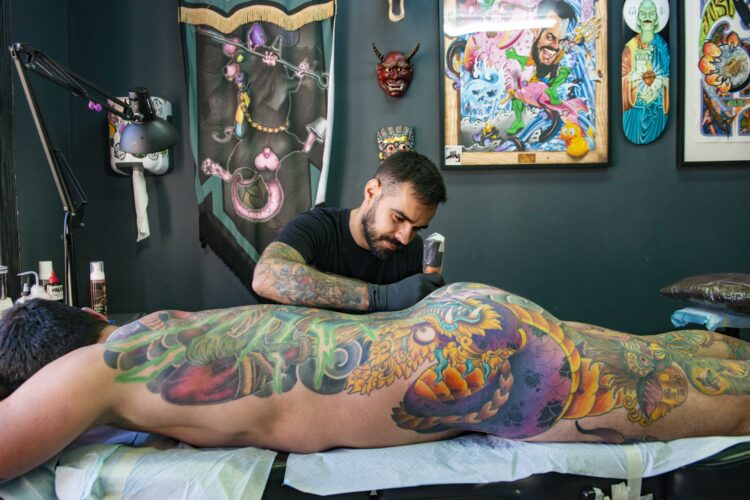 Arte à flor da pele: preconceito transformou-se em moda e competição
