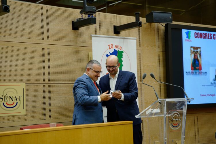 Paulo Marques homenageado em França pelo Senado e Assembleia