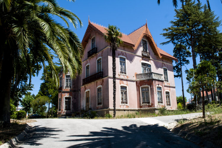 Trabalho sobre casa rural de Alcobaça vence Prémio Villa Portela