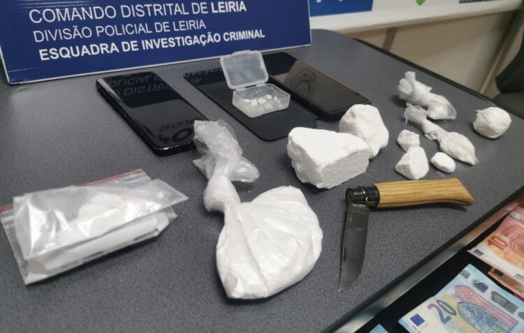 Cocaína leva PSP de Leiria a prender uma mulher