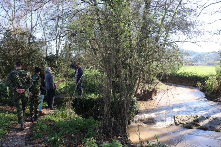 Engenharia militar de Tancos faz limpeza na ribeira de Seiça, em Ourém