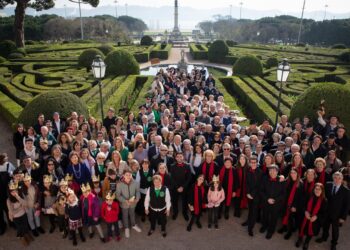 Grupos de Porto de Mós e de Óbidos cantaram as ‘Janeiras’ ao Presidente da República