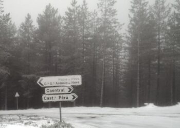Neve cobre Castanheira de Pera