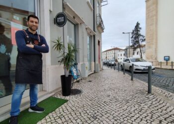 Barbeiro de Leiria reabre em novo espaço