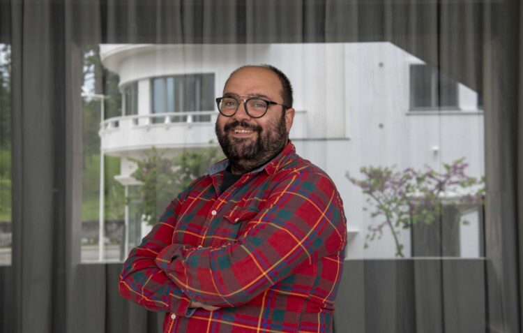 Curso “Ama-te – Descobre quem és!” trabalha temas como “A neurociência e o Amor” ou a liderança