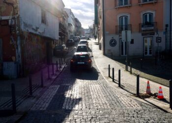 Vias reabertas em Leiria. No Oeste, ainda há duas estradas cortadas
