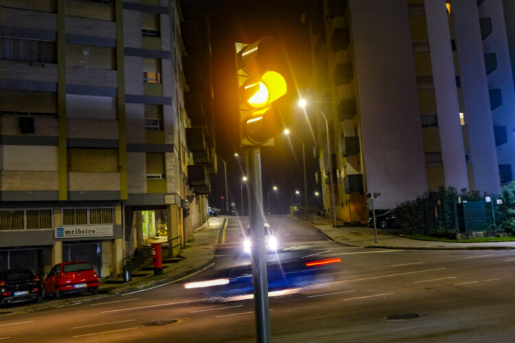 Semáforos da Marquês de Pombal, em Leiria, avariados há quase dois meses