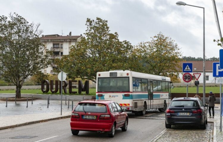 Alteração de carreira reduz tempo de viagem a alunos do norte de Ourém