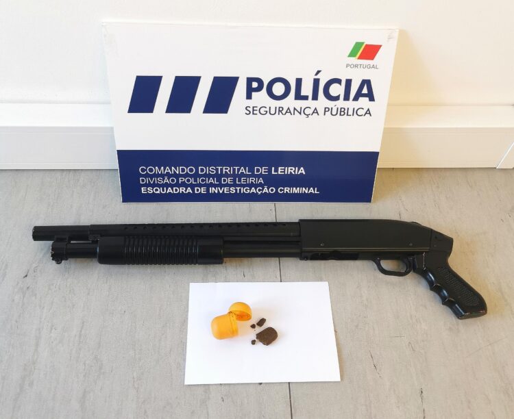 Jovem tinha shotgun em casa em Leiria