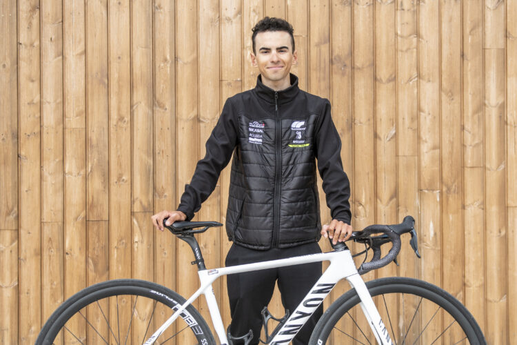 Jovem promessa do ciclismo sonha com título de campeão do mundo