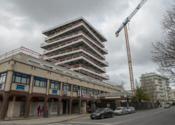 Falta de casas faz aumentar negócios de construção alternativa