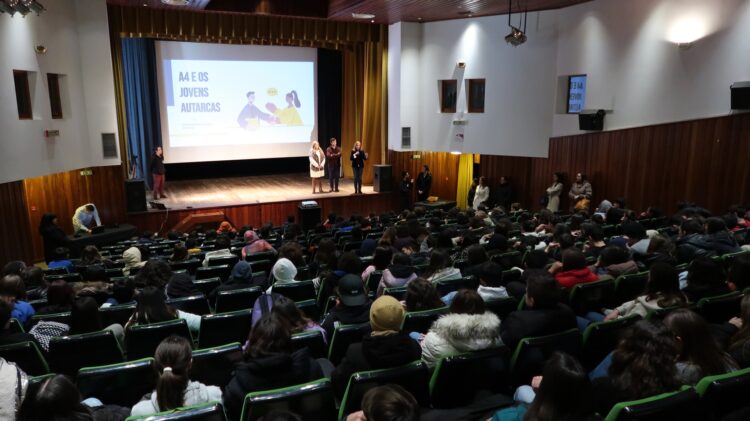 Há 30 candidatos a Jovem Autarca de Porto de Mós