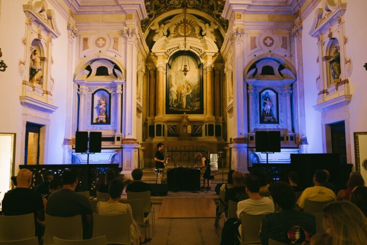 Manuel João Vieira, Victor Torpedo e Fernando Ribeiro, entre outros, mostram em Leiria arte inspirada por concertos