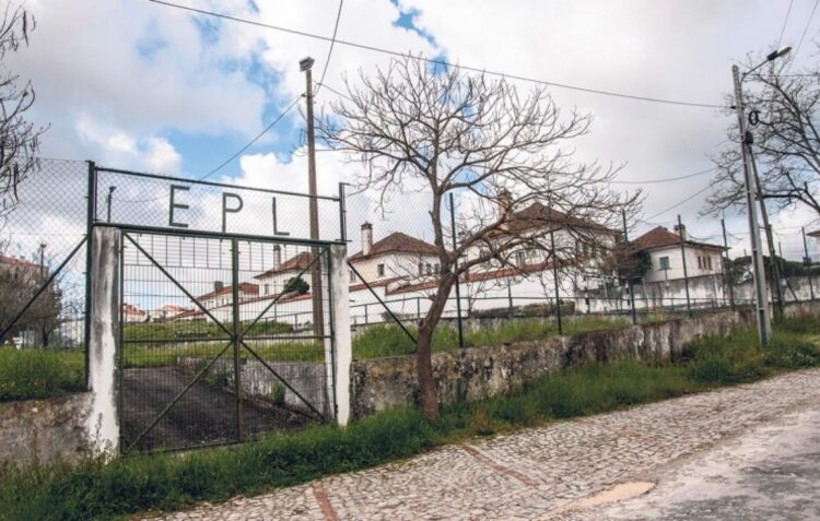 Ministério da Justiça admite ceder casas do bairro da prisão de Leiria à câmara