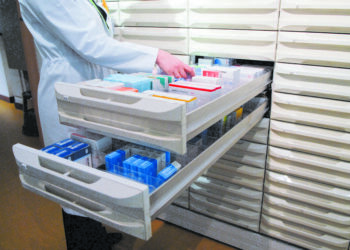 Problemas de produção e distribuição fazem escassear medicamentos