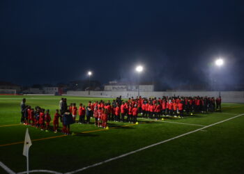 Sport Lisboa e Marinha inaugura novo relvado sintético e sistema de iluminação
