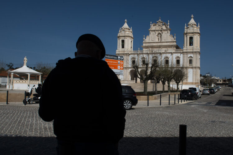 Bispo quer destituir Conselho Económico da paróquia dos Milagres