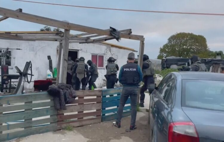 Cadastrados detidos em operação da PSP por suspeita de crimes violentos