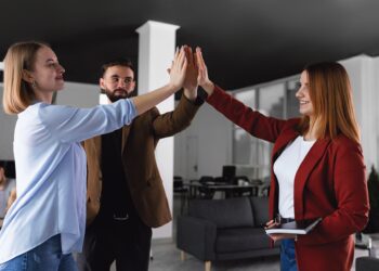 Empresas que reconhecem os trabalhadores. Sim, também as há