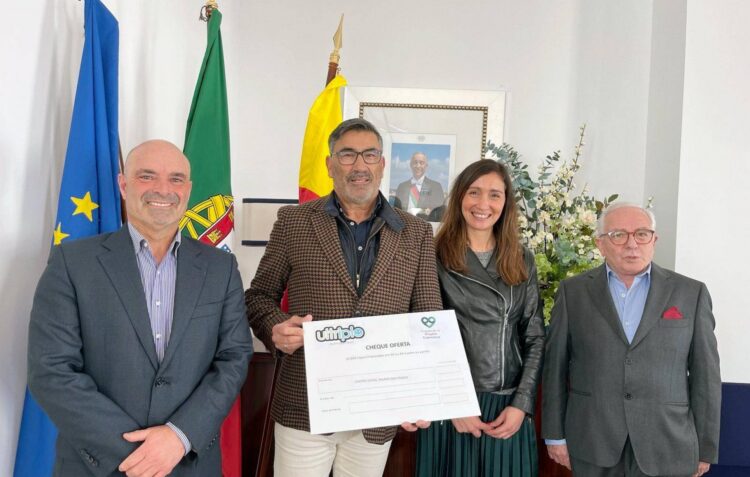Recolha selectiva de roupa usada dá apoio a causas de carácter social na Nazaré