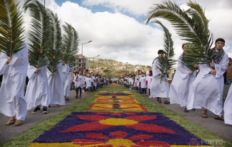 Recriações, flores, música e gastronomia celebram Semana Santa em Porto de Mós