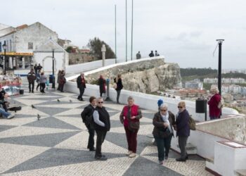 PSD questiona ministro do Ambiente na Assembleia da República sobre promontório da Nazaré
