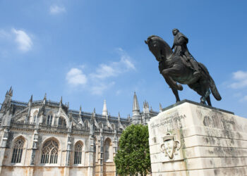 Mosteiro da Batalha mais do que duplica visitantes em 2022 face ao ano anterior