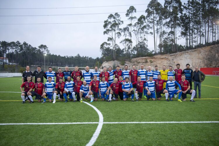 Pendurar as chuteiras e deixar o futebol? Para os veteranos não é opção